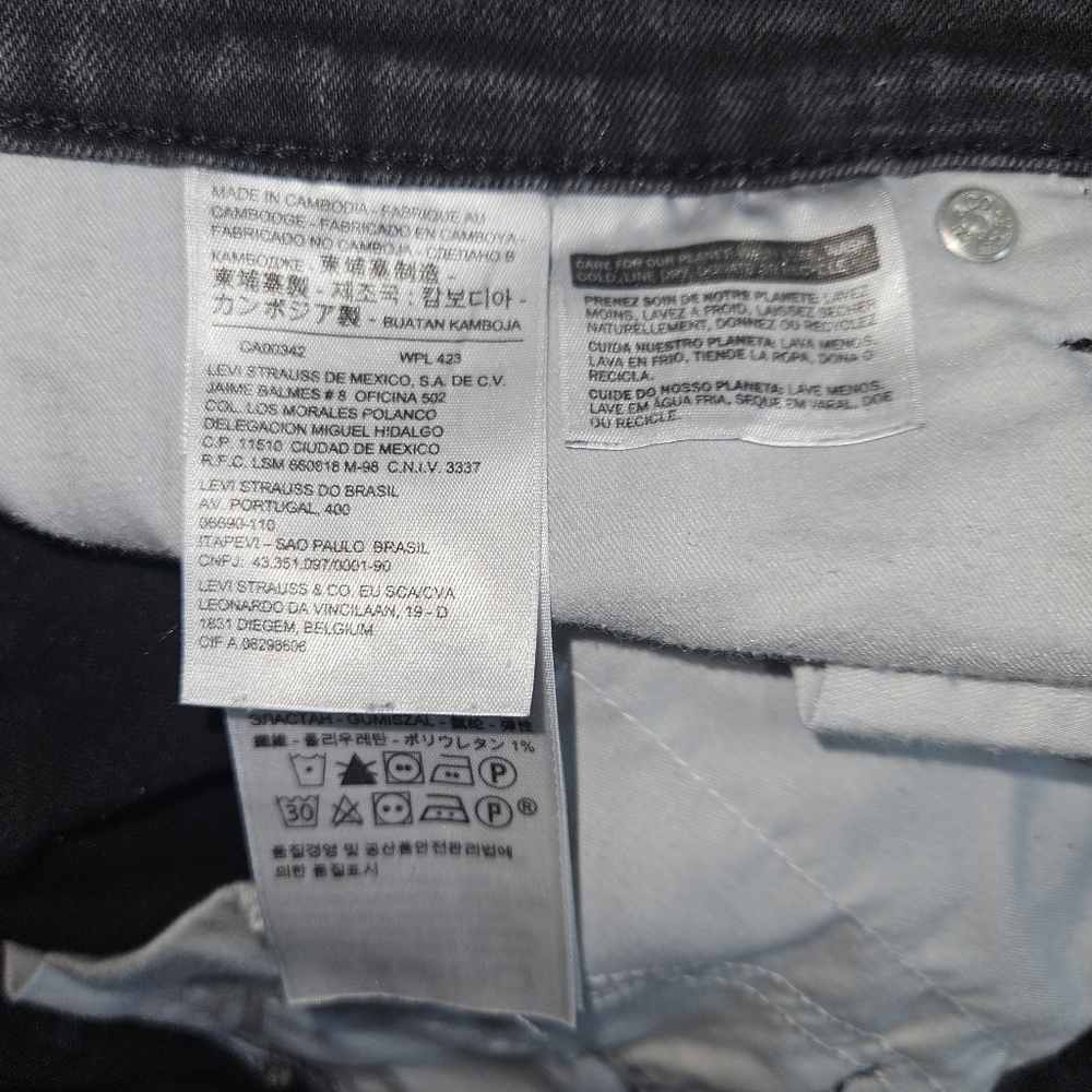 Levi's 314 Shaping Straight Leg Faded Black Denim Jeans Women's Size 31 - Picture 10 of 12